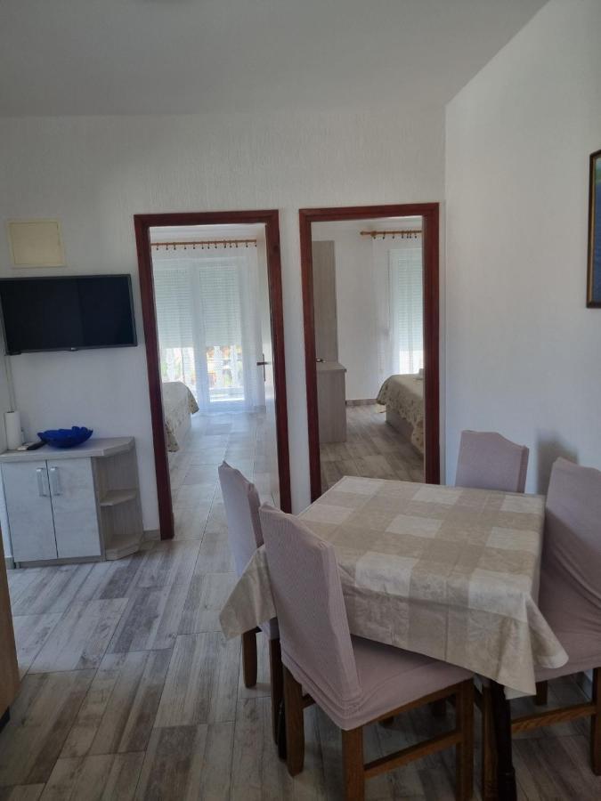 Ljubica & Ante Paparic Appartement Lopar Buitenkant foto