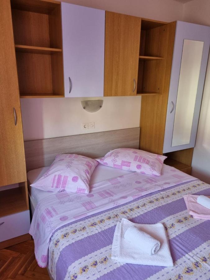 Ljubica & Ante Paparic Appartement Lopar Buitenkant foto
