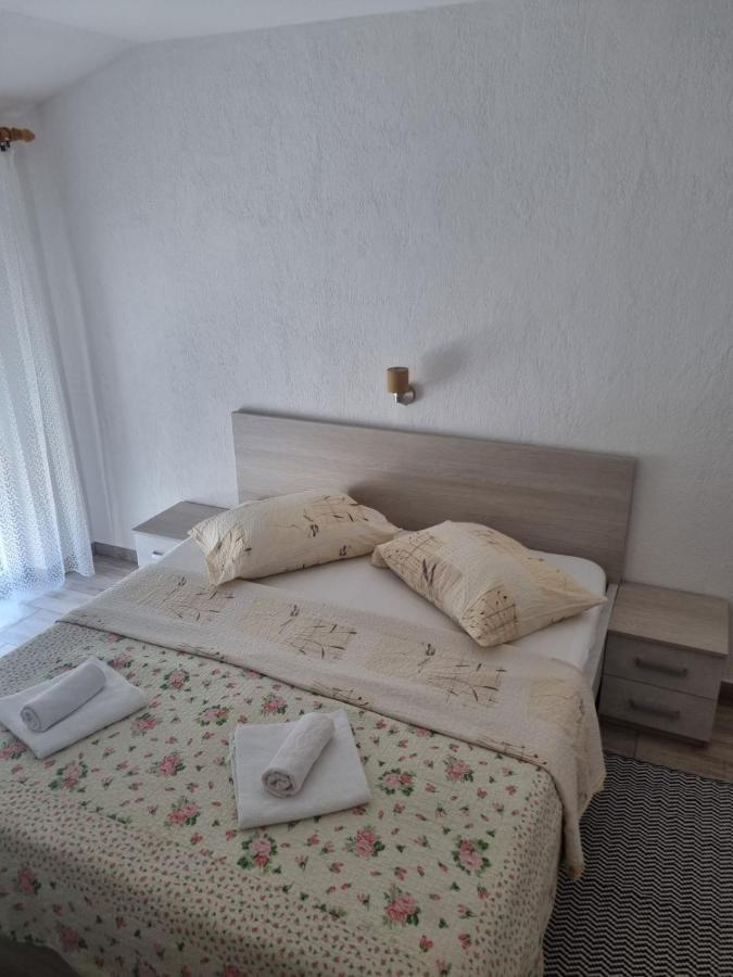 Ljubica & Ante Paparic Appartement Lopar Buitenkant foto