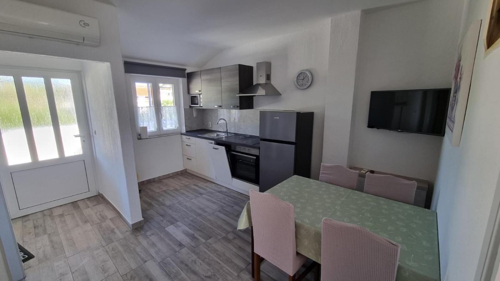 Ljubica & Ante Paparic Appartement Lopar Buitenkant foto